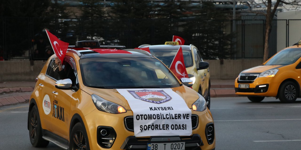 Türkiye Mehmetçik için tek yürek oldu