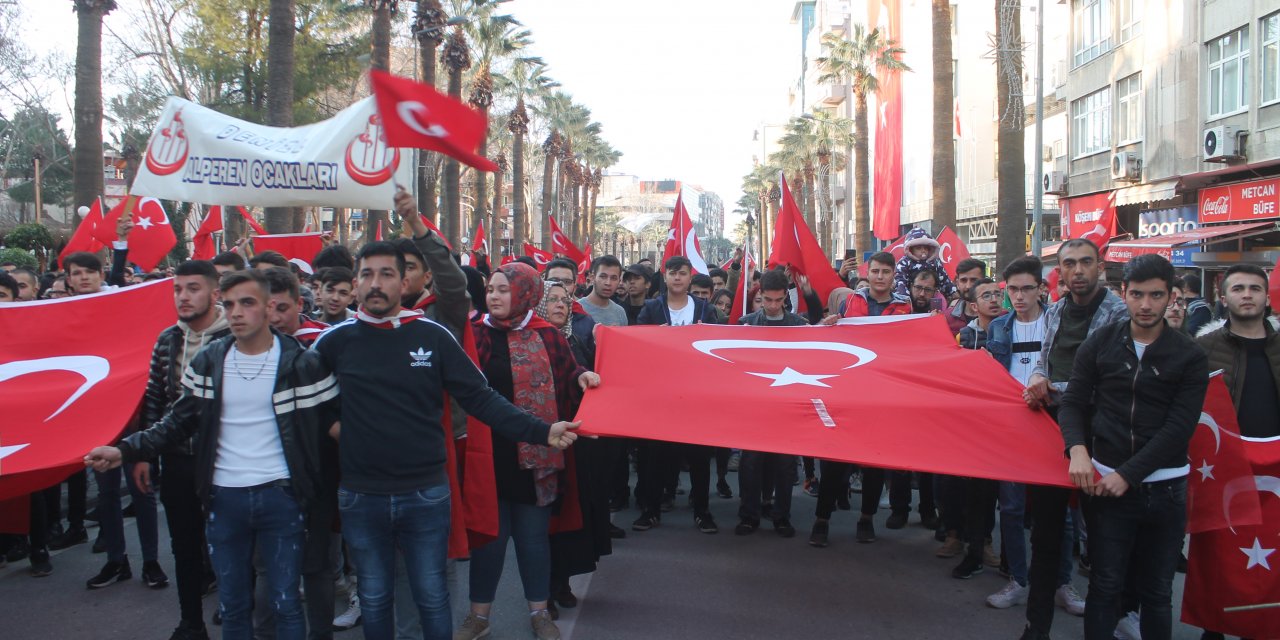 Türkiye Mehmetçik için tek yürek oldu
