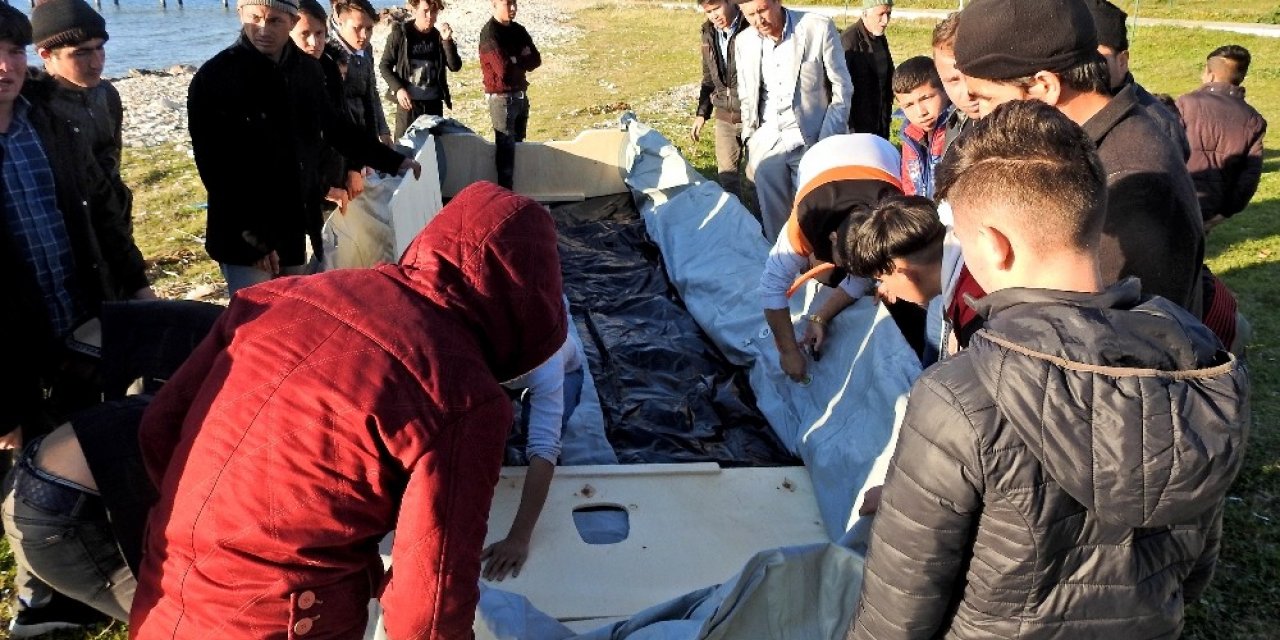 Konya'dan giden Afgan grup Yunanistan yolcusu