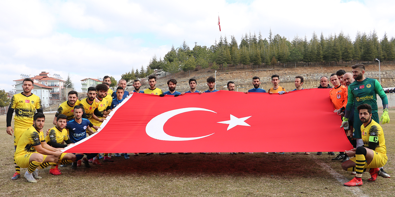 Beyşehir'den Mehmetçiğe Türk bayraklı destek