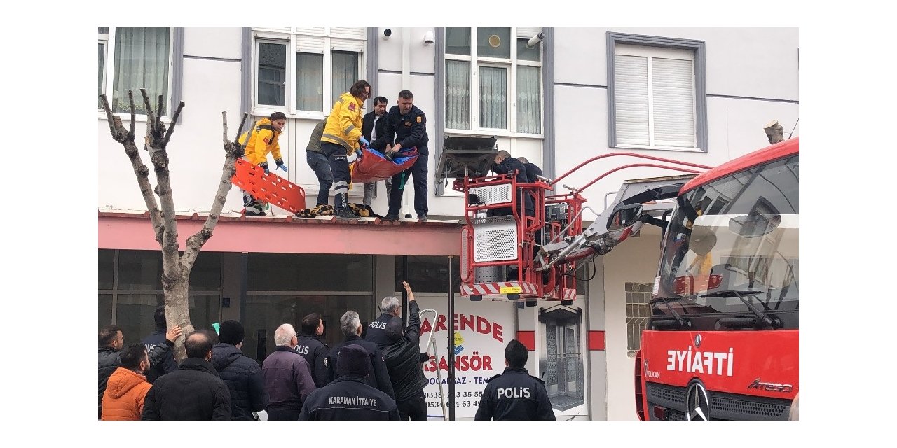 Üçüncü kattan tenteye düştü, yaralı kurtuldu