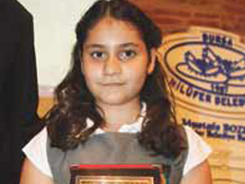 1 yılda 560 kitap okudu!