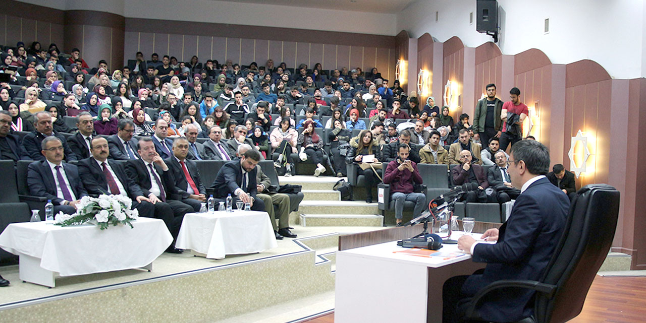 'Suriye'nin geleceği Orta Doğu'nun geleceğidir!'