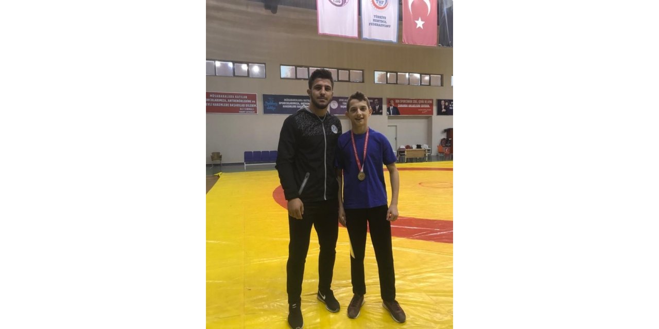 İzmit Belediyesporlı Yiğit Türkiye 5.’si oldu