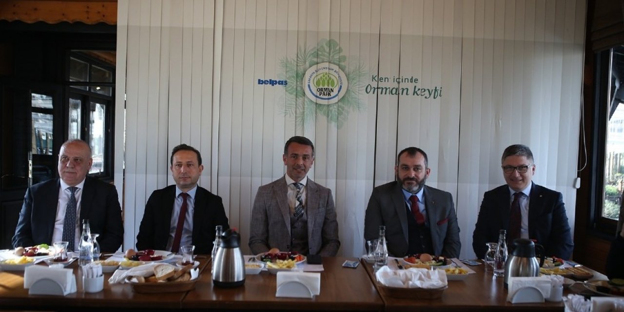 Sakarya Büyükşehir’den voleybolculara moral buluşması