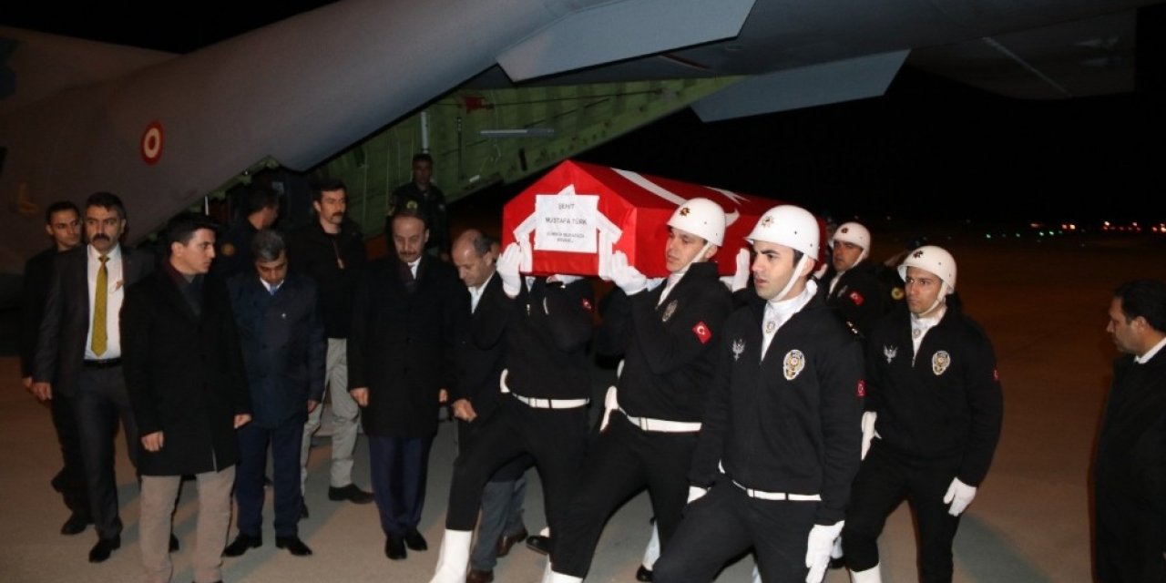 Şehit gümrük memuru Türk’ün cenazesi Şanlıurfa’ya getirildi