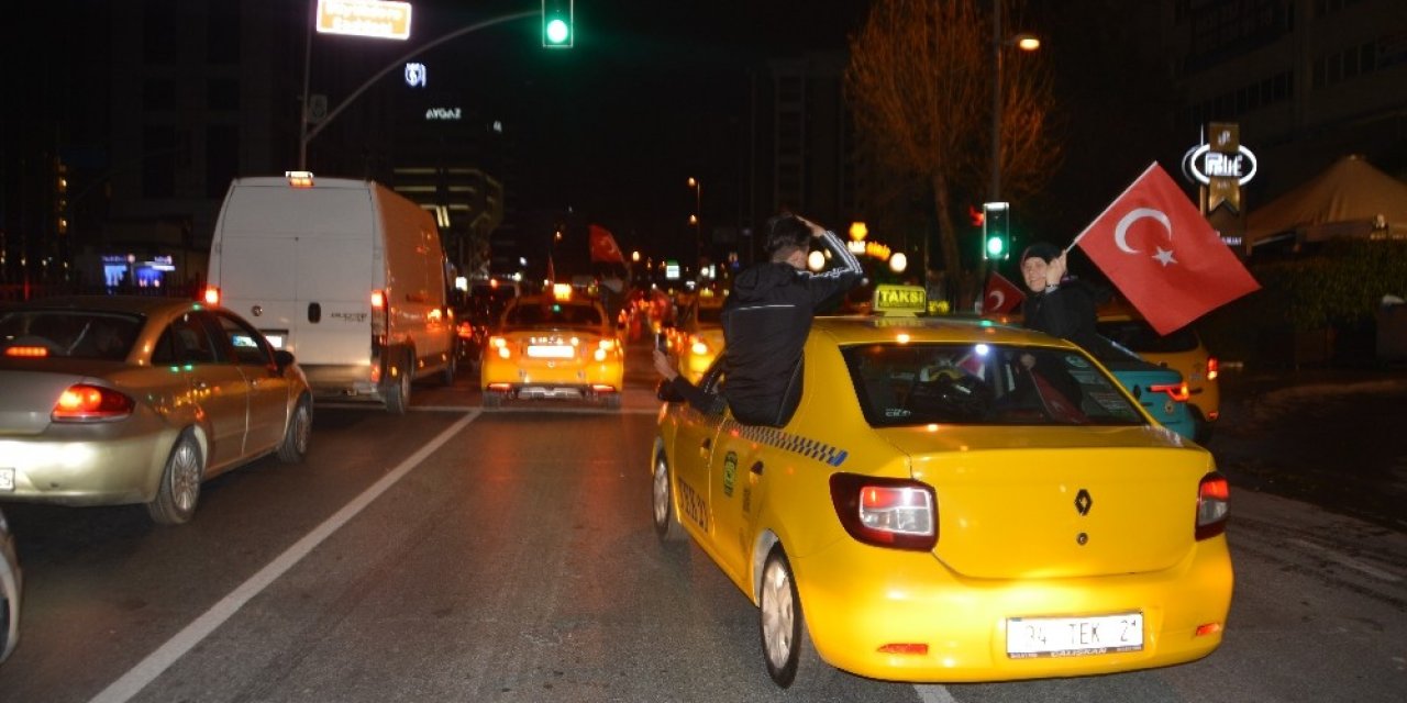 İstanbullu taksicilerden İdlib’e destek konvoyu