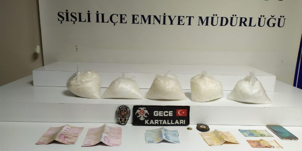Nişantaşı’nda takside 1.5 milyon TL değerinde uyuşturucu yakalandı
