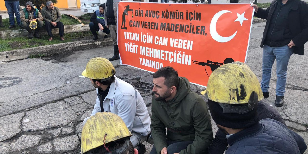 Maden işçileri şehitler ve Mehmetçik için dua etti