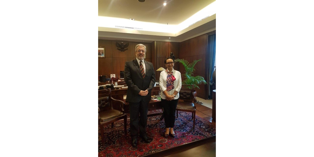 Endonezya Dışişleri Bakanı Marsudi, Büyükelçi Kılıç ile görüştü