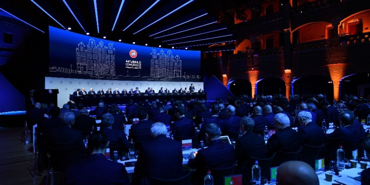 UEFA Kongresi Amsterdam’da yapıldı