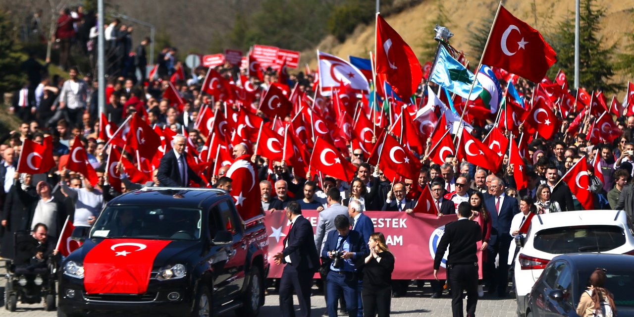 Türkiye Mehmetçik için tek yürek oldu