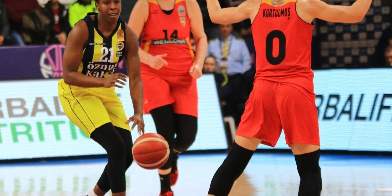 Kadınlar Türkiye Kupası: Fenerbahçe: 73 - Kayseri Basketbol: 61