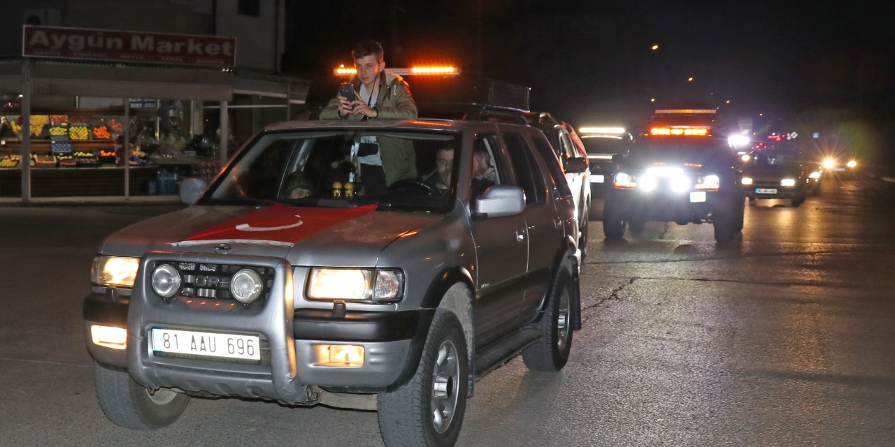 Düzce'de arazi araçlarıyla "Bahar Kalkanı Harekatı'na destek sürüşü" yapıldı