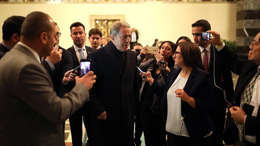 Milli Savunma Bakanı Akar, İdlib'de bir askerin şehit olduğunu açıkladı