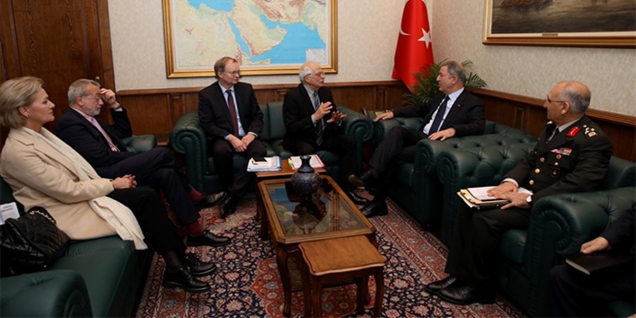 Bakan Akar, Fontelles ve beraberindeki heyetle bir araya geldi