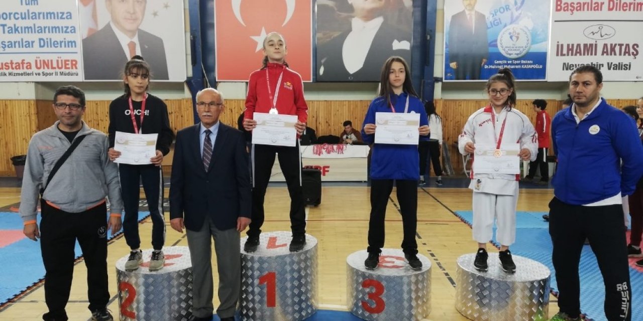 Analig’de karate takımları finale yükseldi