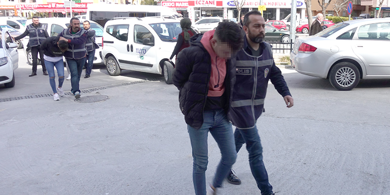 Konya'da Suriye uyruklulara gasp! 8 zanlıdan 4'ü tutuklandı