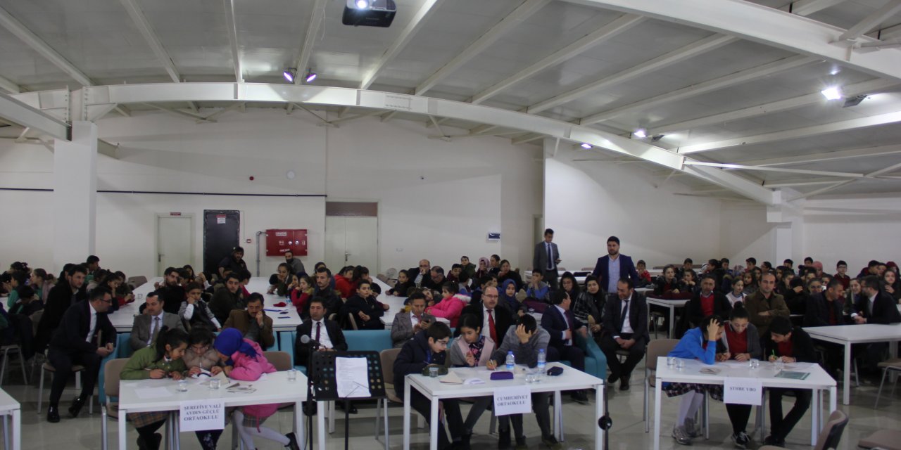 Zara'da bilgi yarışması düzenlendi