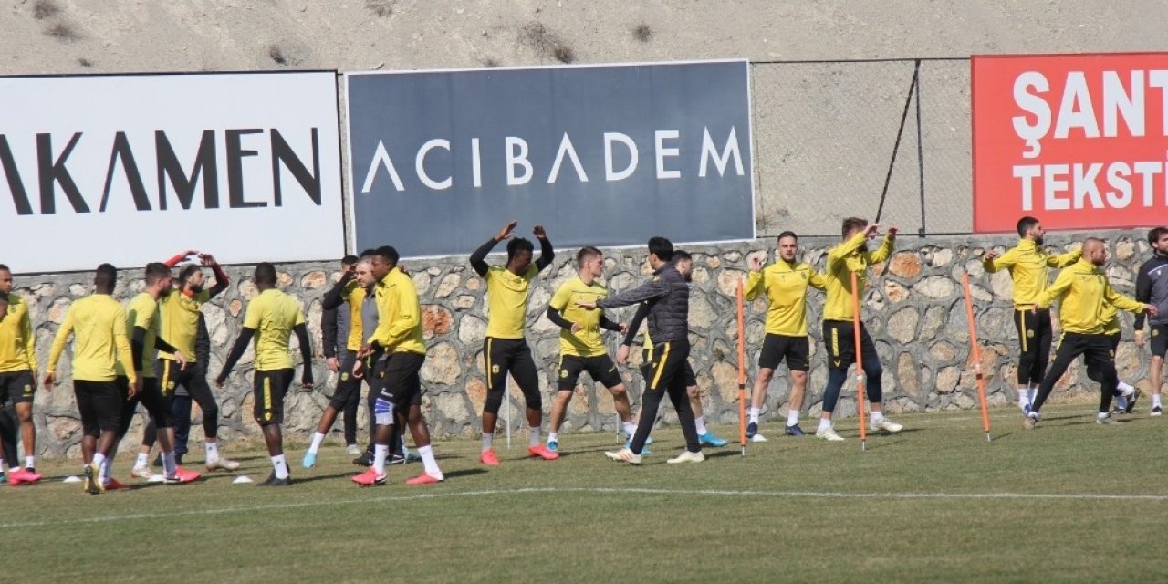 Yeni Malatyaspor’da Hikmet Karaman ilk antrenmanına çıktı