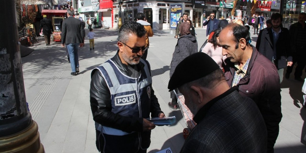Polis’ten “tele dolandırıcılara” karşı broşürlü uyarı