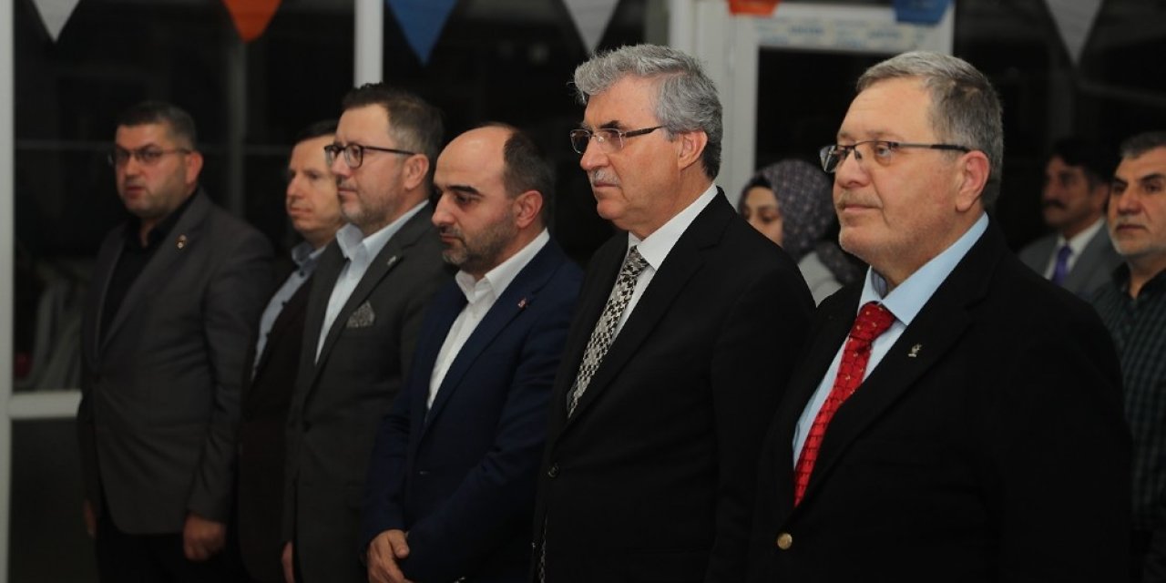 Başkan Yüce, Erenler ilçe danışma meclisine katıldı