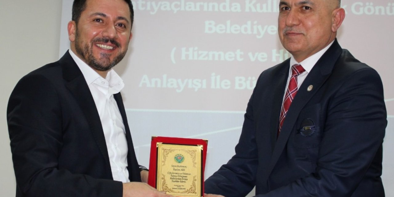 Başkan Arı, Nevşehir Ziraat Odası yöneticilerine projelerini anlattı