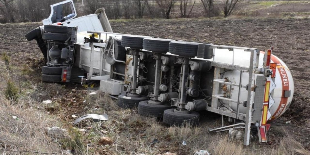 Gaz yüklü tanker kazası ucuz atlatıldı