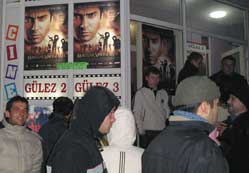 Kurtlar Vadisi izlemesen ne olur?