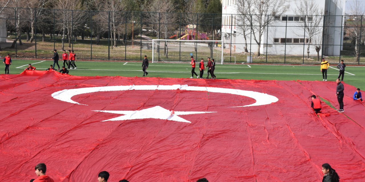 Öğrencilerden Bahar Kalkanı Harekatı'na destek