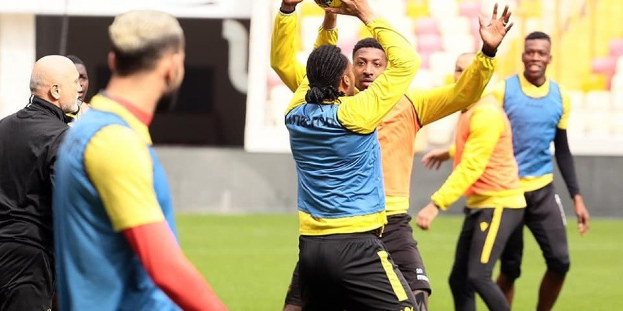 Yeni Malatyaspor, Konya maçının taktik provasını yaptı