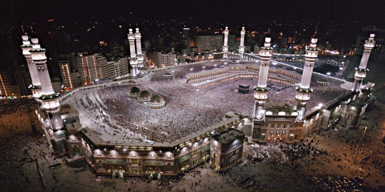 Koronavirüs nedeniyle Kabe'nin etrafındaki tavaf alanı kapatılıyor