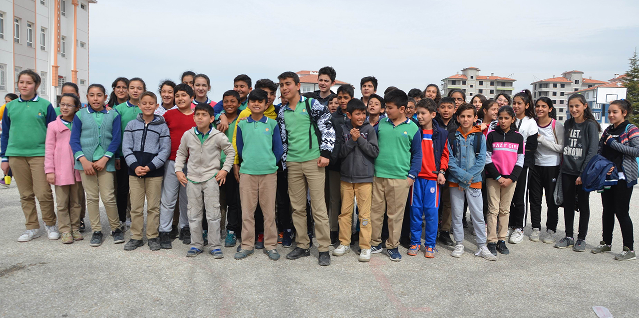 Yunanistan'dan dönen Menice’nin kardeşleri onu bekliyor   