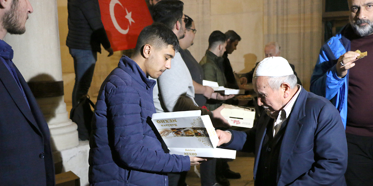 Üsküp'te 'Şehitlere Vefa, Ordumuza Dua' programı