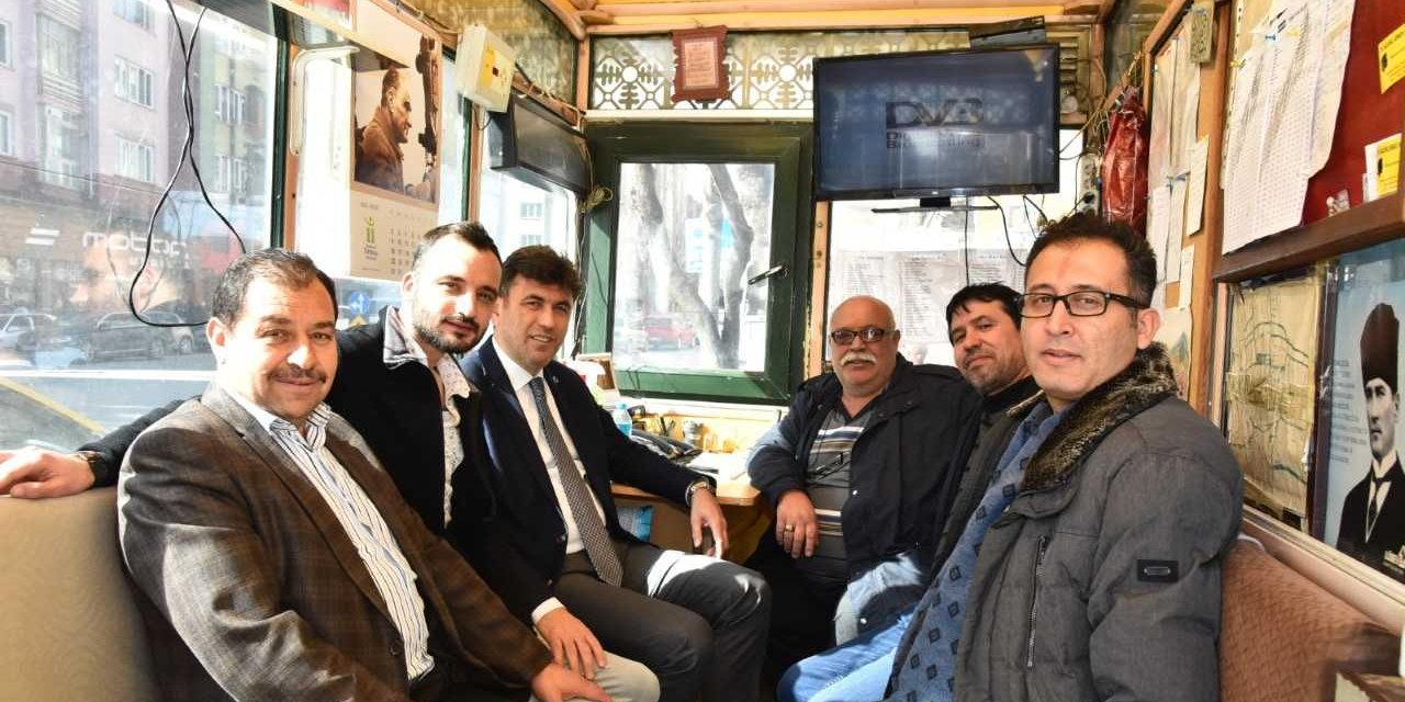AK Parti İl Başkanı Çalışkan esnafı ziyaret etti