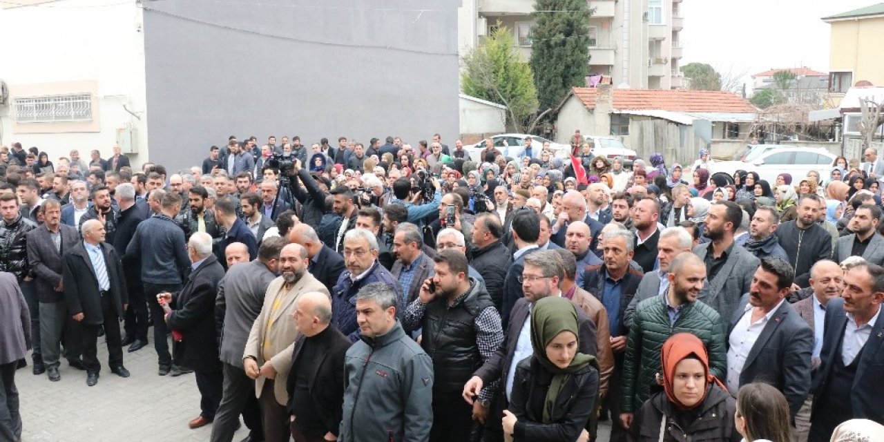 AK Parti Sakarya İl Başkanı Tever, CHP’li Özkoç’u istifaya davet etti
