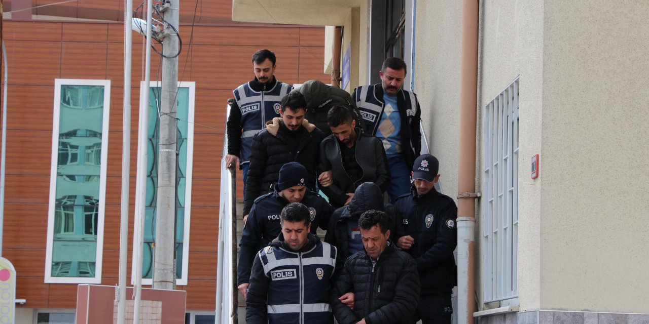 Bilecik'te kablo hırsızlığı şüphelileri tutuklandı