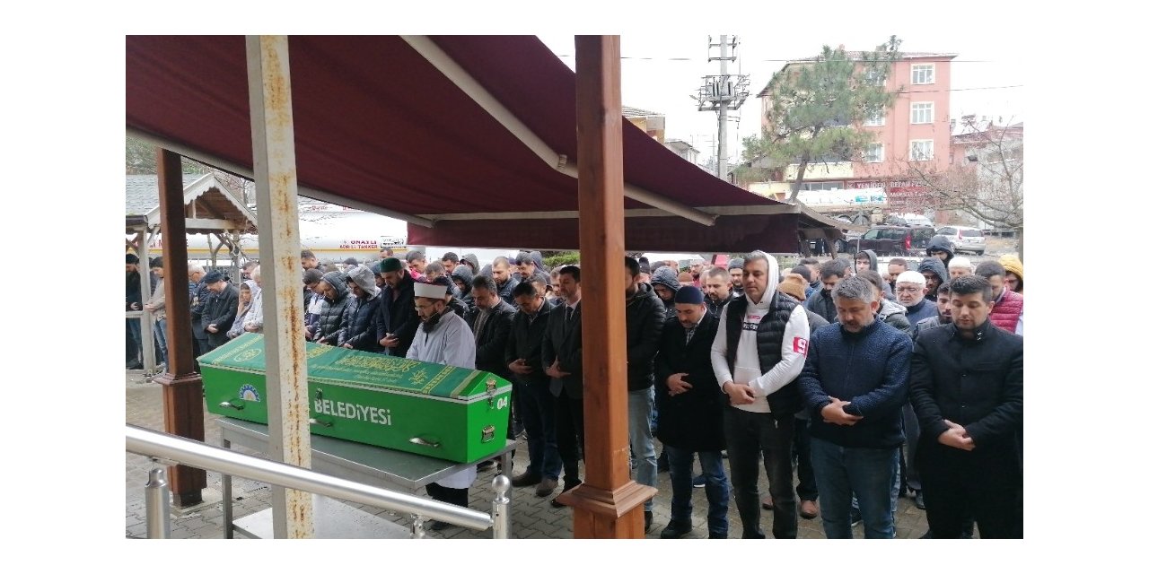 Taş motoruyla ayağını keserek hayatını kaybeden şahıs defnedildi