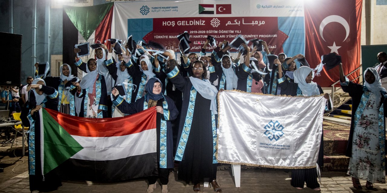 Sudan TMV Okulları 3. dönem mezunlarını verdi