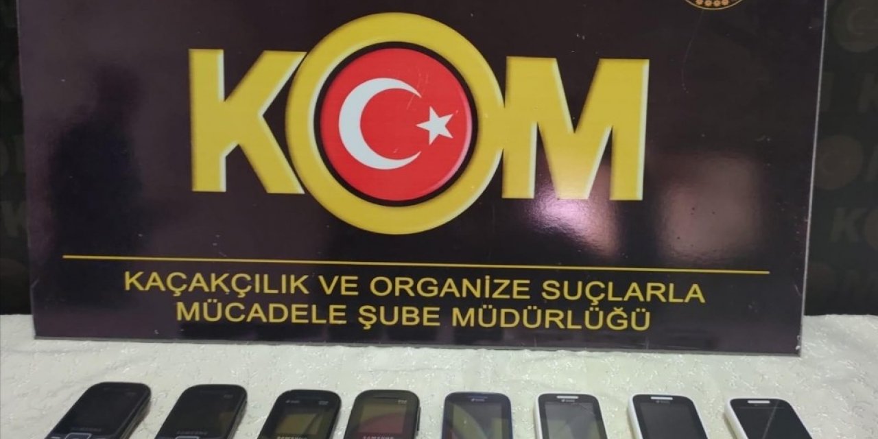 Gümrük kaçağı cep telefonu ele geçirildi