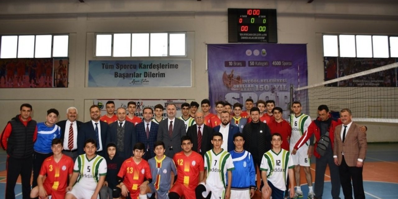 İnegöl’de voleybol ve basketbol finalleri nefes kesti