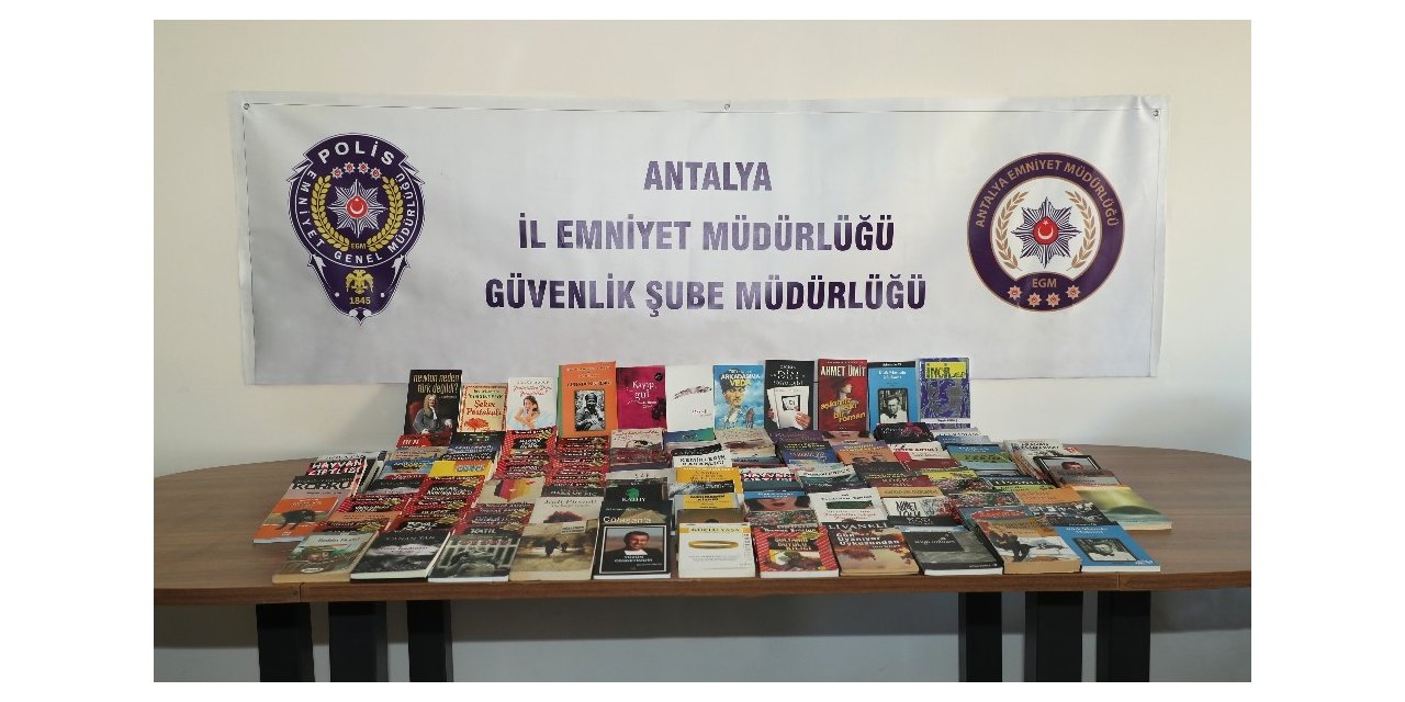Antalya’da bandrolsüz kitap operasyonu