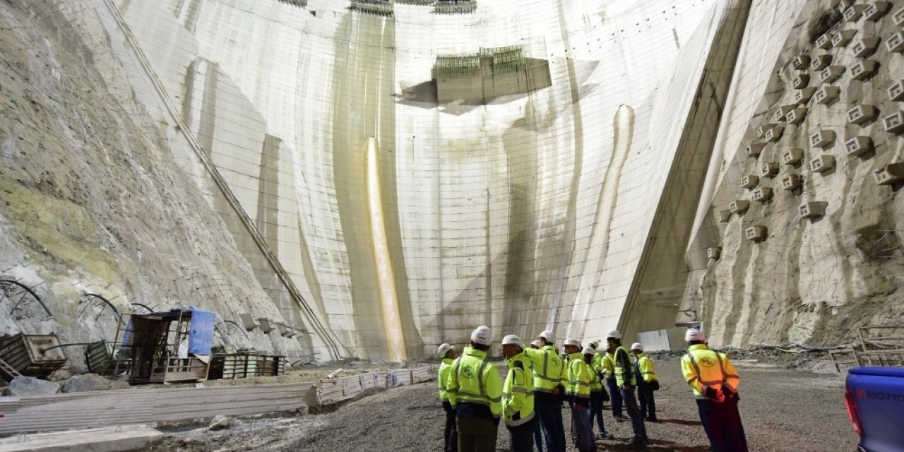 Yusufeli barajı yükselmeye devam ediyor