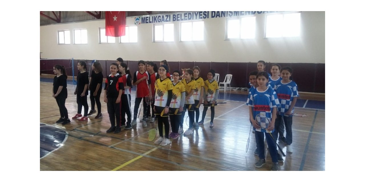 Okullar Arası Küçük Kızlar Badminton İl Birinciliği Müsabakaları Tamamlandı