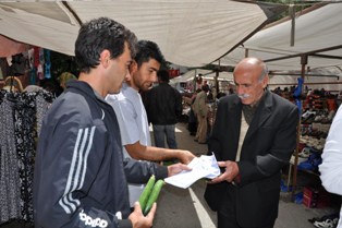 Seracılardan el ilanlı ürün tanıtımı