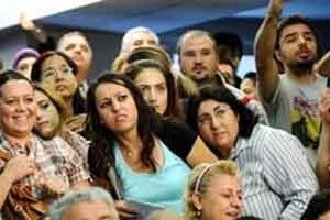 Sözleşmeli öğretmenler isyan etti