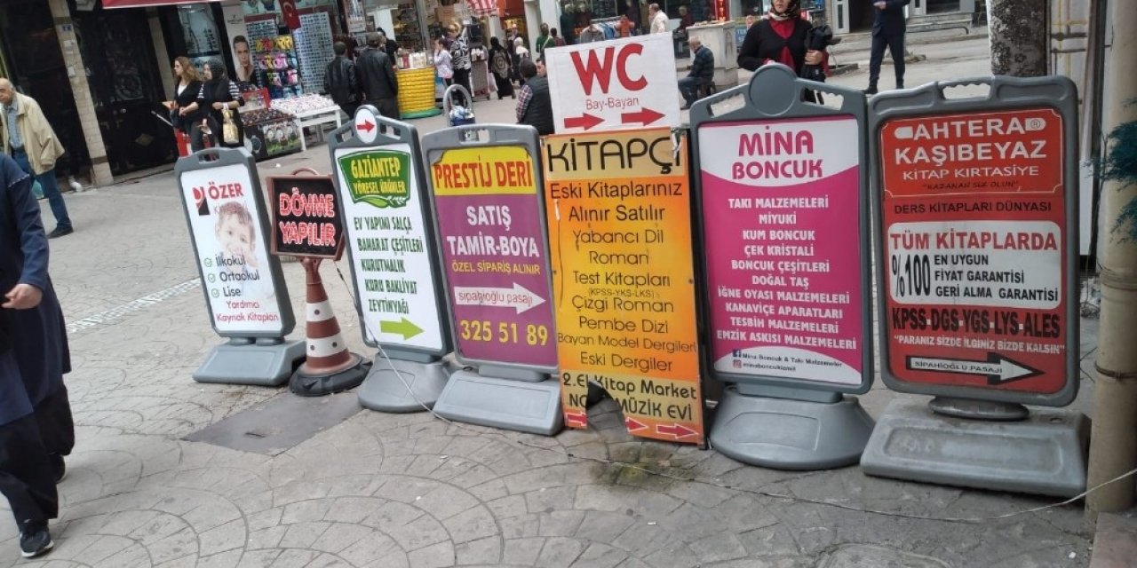 İzmit Zabıtası’ndan kaldırım işgaline sıkı takip