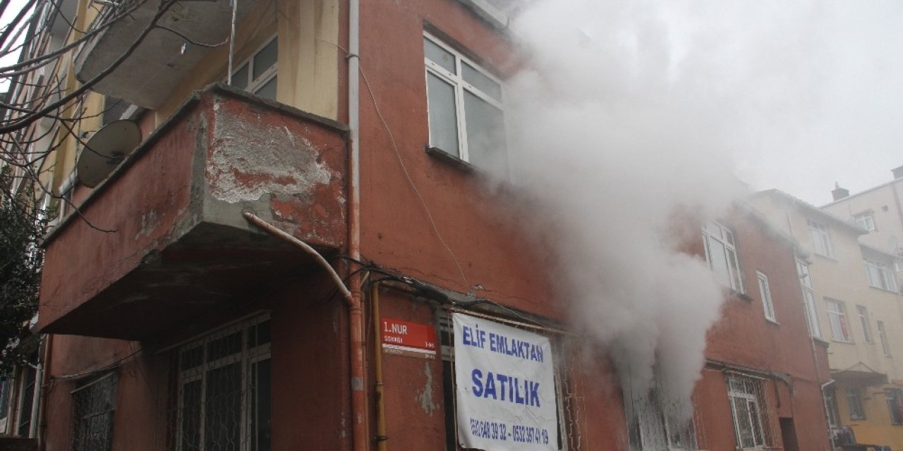 Eyüpsultan’da gecekondu yangını