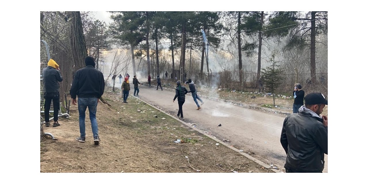 Yunanistan’dan mültecilere sert müdahale