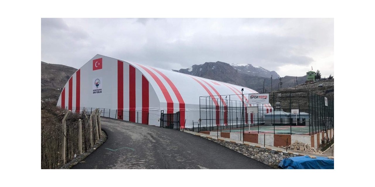 Gençler spor tesisiyle buluştu
